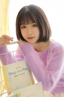 练歌厅:火辣的女人们2